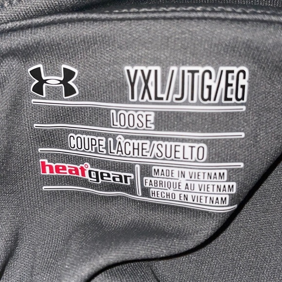 Kids Under Armour Light Weight Quarter zip - Picture 2 of 4